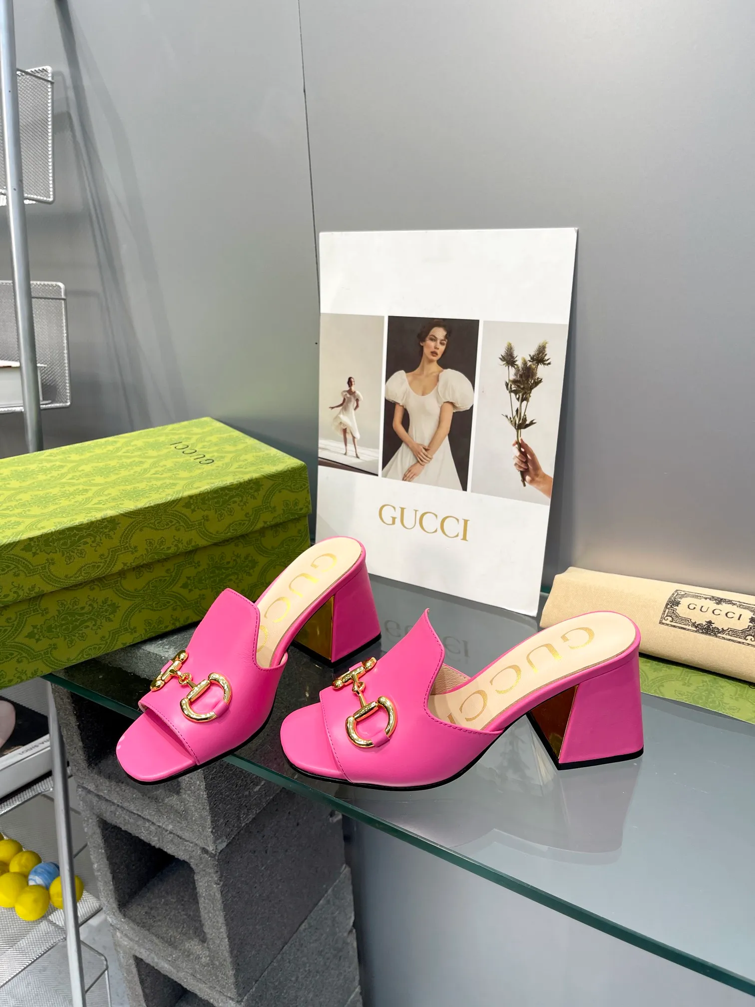 👟👟Ex-factory price 460👟👟 gucci 2024 early spring new thick heel retro shoes with horsebit, Internet celebrity hot sandals, super versatile fashion items. Original 1:1 customized. It is worth mentioning the packaging. This year’s G family’s packaging is really high-end, and the original packaging is presented.  Material: original custom imported oil-waxed ancient soft sheepskin. Lining: high-end customized sheepskin. Italian genuine leather outsole. Heel height: 7.5cm. Heel electroplated gold+covered leather. Size: 34-41 (34, 40, 41 customized)